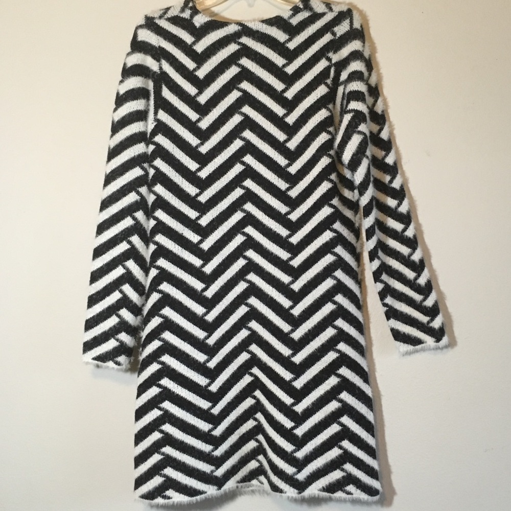 Furry Eyelash Cardigan Sweater Geometric Pattern - Picture 7 of 8